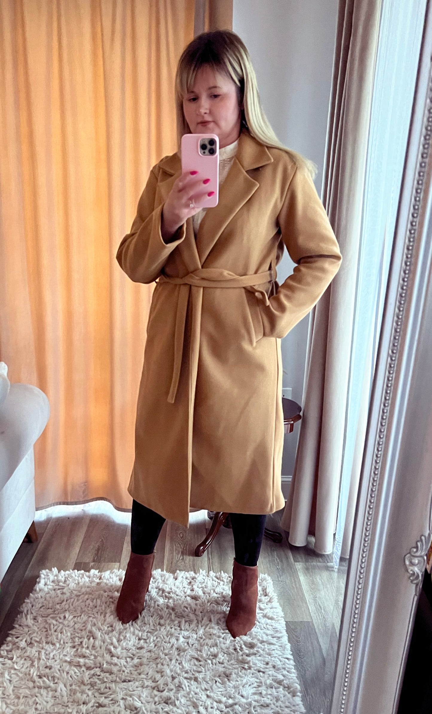 Wool coat in CAMEL ♡