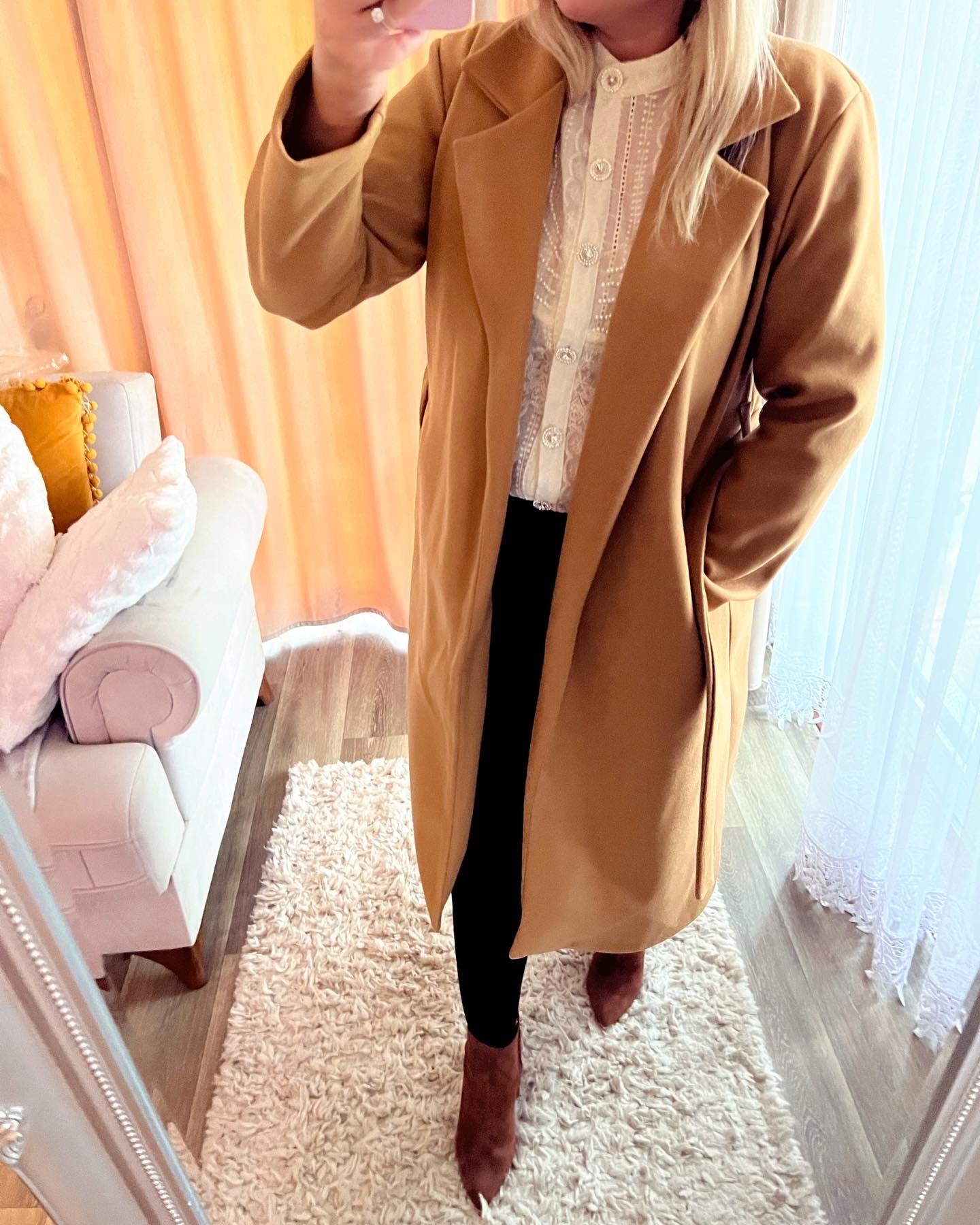 Wool coat in CAMEL ♡